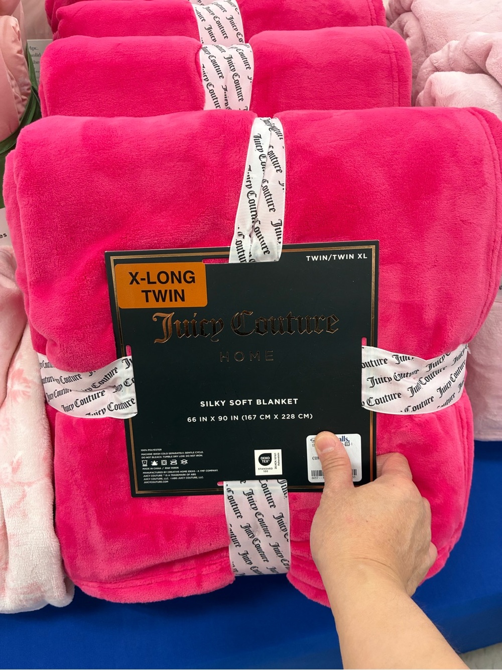 Juicy Couture Plush Silky Soft Blanket - Bright Pink